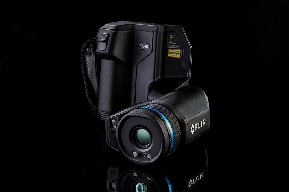 FLIR lanceert ergonomische warmtebeeldcamera's voor professionals  
De nieuwe FLIR T530 en T540 zijn de eerste 180 graden range-of-motion camera's van FLIR